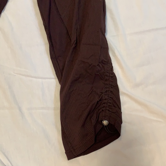 Barley worn lulu cropped joggers - Picture 2 of 4